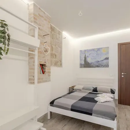 Free Parking - La Corte House 53 *